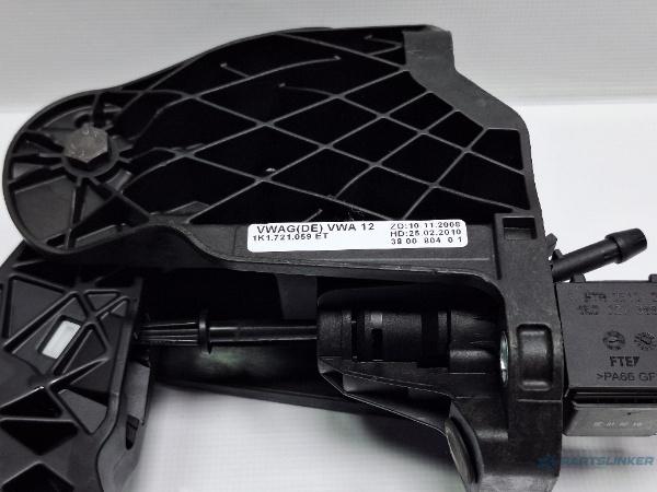 Pedala ambreiaj AUDI A3 II Sportback (8PA) [ 2004 - 2015 ] TDI 16V (BKD, CBAB, CFFB, CLJA) 103KW|140HP OEM 1K1721059ET