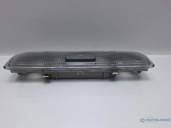 Plafoniera lumini pasageri AUDI A3 II Sportback (8PA) [ 2004 - 2015 ] TDI 16V (BKD, CBAB, CFFB, CLJA) 103KW|140HP OEM 8P0947111A