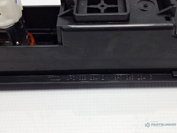 Priza consola centrala AUDI A3 II Sportback (8PA) [ 2004 - 2015 ] TDI 16V (BKD, CBAB, CFFB, CLJA) 103KW|140HP 8P0863234D