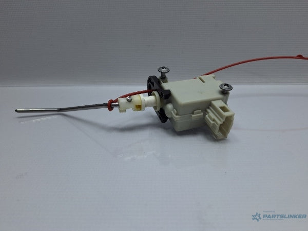 Actuator inchidere centralizata AUDI A3 II Sportback (8PA) [ 2004 - 2015 ] TDI 16V (BKD, CBAB, CFFB, CLJA) 103KW|140HP 8P4862153