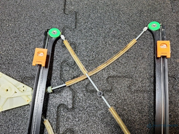 Macara geam electric stanga fata AUDI A3 II Sportback (8PA) [ 2004 - 2015 ] TDI 16V (BKD, CBAB, CFFB, CLJA) 103KW|140HP 8P4837461B