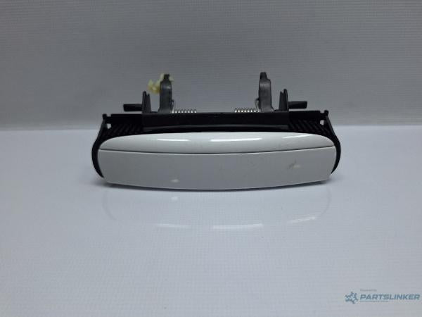 Maner exterior usa AUDI A3 II Sportback (8PA) [ 2004 - 2015 ] TDI 16V (BKD, CBAB, CFFB, CLJA) 103KW|140HP OEM 4B0839885