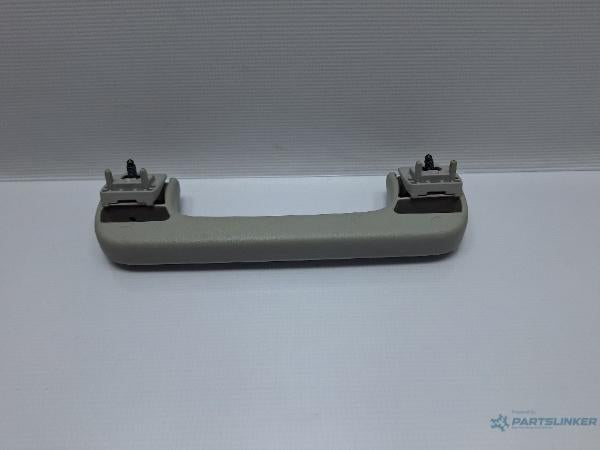 Maner plafon AUDI A3 II Sportback (8PA) [ 2004 - 2015 ] TDI 16V (BKD, CBAB, CFFB, CLJA) 103KW|140HP OEM 8P0857607M