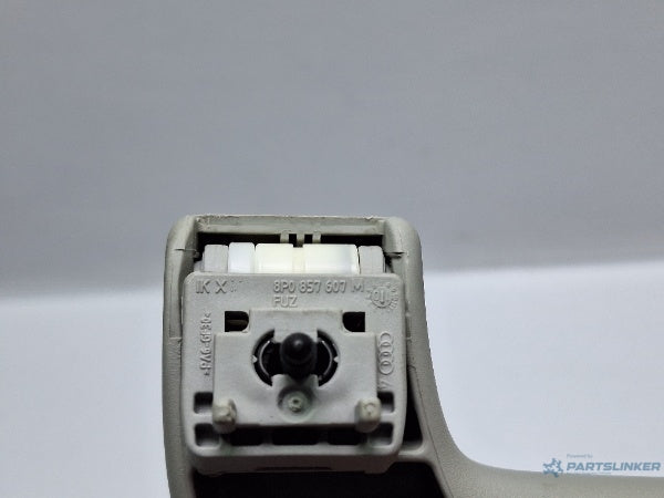 Maner plafon AUDI A3 II Sportback (8PA) [ 2004 - 2015 ] TDI 16V (BKD, CBAB, CFFB, CLJA) 103KW|140HP 8P0857607M