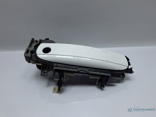 Maner exterior usa stanga fata AUDI A3 II Sportback (8PA) [ 2004 - 2015 ] TDI 16V (BKD, CBAB, CFFB, CLJA) 103KW|140HP 4F0837207B