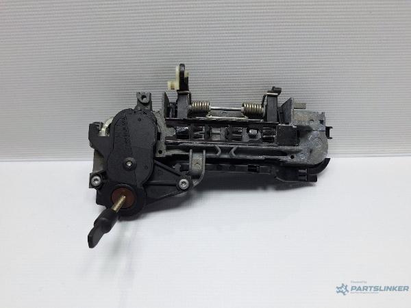 Maner exterior usa stanga fata AUDI A3 II Sportback (8PA) [ 2004 - 2015 ] TDI 16V (BKD, CBAB, CFFB, CLJA) 103KW|140HP OEM 4F0837207B