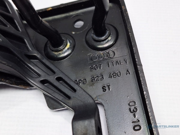 Maner deschidere capota AUDI A3 II Sportback (8PA) [ 2004 - 2015 ] TDI 16V (BKD, CBAB, CFFB, CLJA) 103KW|140HP 8P0823480A