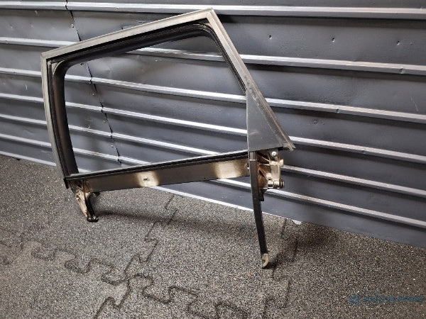 Rama geam usa stanga spate AUDI A3 II Sportback (8PA) [ 2004 - 2015 ] TDI 16V (BKD, CBAB, CFFB, CLJA) 103KW|140HP 8P4839629