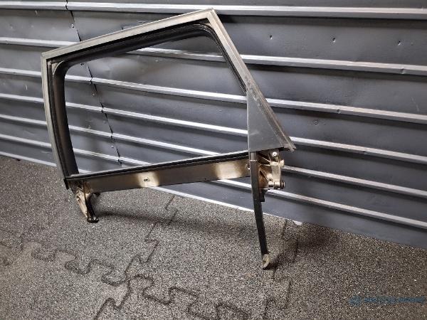 Rama geam usa stanga spate AUDI A3 II Sportback (8PA) [ 2004 - 2015 ] TDI 16V (BKD, CBAB, CFFB, CLJA) 103KW|140HP OEM 8P4839629