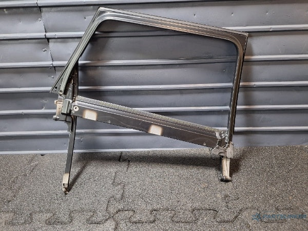 Rama geam usa stanga spate AUDI A3 II Sportback (8PA) [ 2004 - 2015 ] TDI 16V (BKD, CBAB, CFFB, CLJA) 103KW|140HP 8P4839629