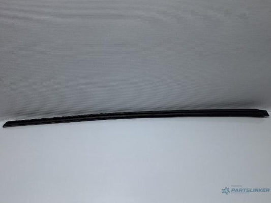 Cheder parbriz dreapta AUDI A3 II Sportback (8PA) [ 2004 - 2015 ] TDI 16V (BKD, CBAB, CFFB, CLJA) 103KW|140HP OEM 8P0854328B