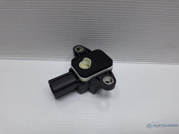 Senzor impact airbag AUDI A3 II Sportback (8PA) [ 2004 - 2015 ] TDI 16V (BKD, CBAB, CFFB, CLJA) 103KW|140HP OEM 8P0955557