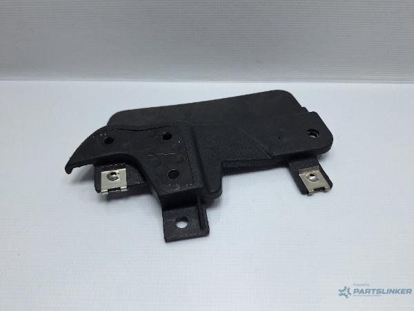 Aparatoare stanga spate AUDI A3 II Sportback (8PA) [ 2004 - 2015 ] TDI 16V (BKD, CBAB, CFFB, CLJA) 103KW|140HP OEM 8P0853833C