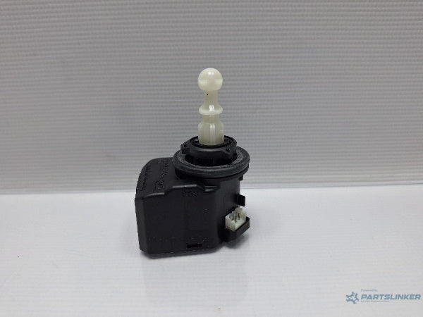 Motoras reglaj inaltime far AUDI A3 II Sportback (8PA) [ 2004 - 2015 ] TDI 16V (BKD, CBAB, CFFB, CLJA) 103KW|140HP 1K6941295