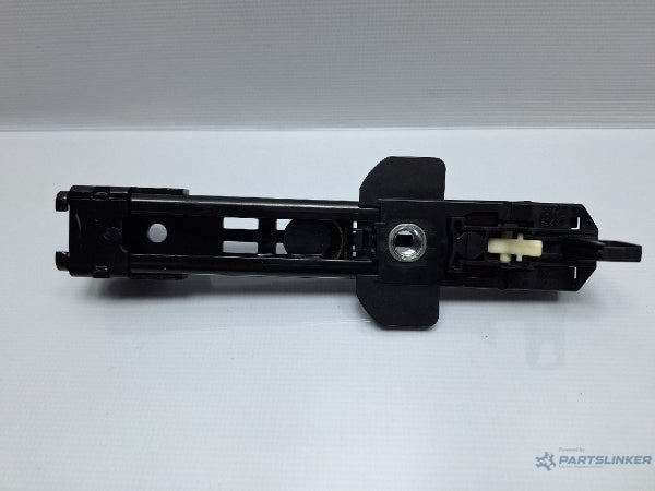 Reglaj inaltime centura fata AUDI A3 II Sportback (8PA) [ 2004 - 2015 ] TDI 16V (BKD, CBAB, CFFB, CLJA) 103KW|140HP 8E0857833G