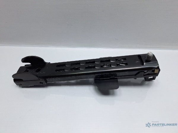 Reglaj inaltime centura fata AUDI A3 II Sportback (8PA) [ 2004 - 2015 ] TDI 16V (BKD, CBAB, CFFB, CLJA) 103KW|140HP 8E0857833G