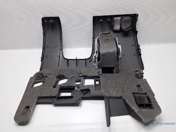 Ornament plansa bord AUDI A3 II Sportback (8PA) [ 2004 - 2015 ] TDI 16V (BKD, CBAB, CFFB, CLJA) 103KW|140HP 8P1863075A