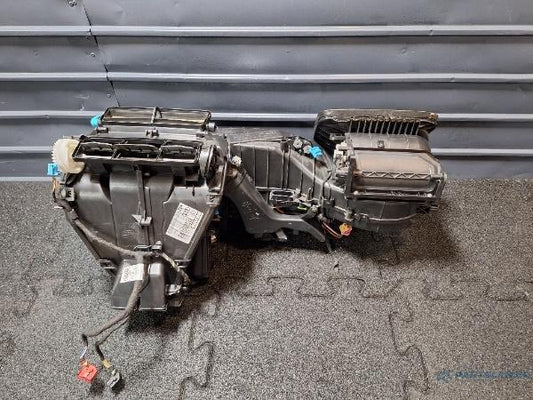 Carcasa aeroterma AUDI A3 II Sportback (8PA) [ 2004 - 2015 ] TDI 16V (BKD, CBAB, CFFB, CLJA) 103KW|140HP OEM 1K1820308B