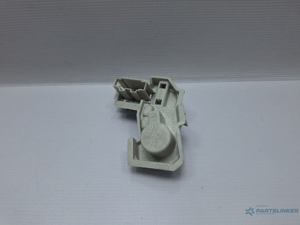 Soclu stop haion dreapta AUDI A3 II Sportback (8PA) [ 2004 - 2015 ] TDI 16V (BKD, CBAB, CFFB, CLJA) 103KW|140HP 8P4945258A