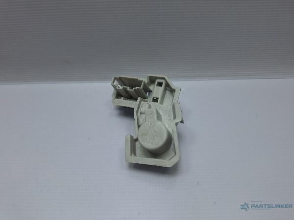 Soclu stop haion dreapta AUDI A3 II Sportback (8PA) [ 2004 - 2015 ] TDI 16V (BKD, CBAB, CFFB, CLJA) 103KW|140HP OEM 8P4945258A