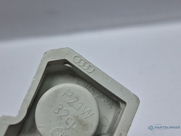 Soclu stop haion dreapta AUDI A3 II Sportback (8PA) [ 2004 - 2015 ] TDI 16V (BKD, CBAB, CFFB, CLJA) 103KW|140HP 8P4945258A