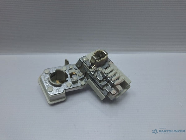 Soclu stop haion dreapta AUDI A3 II Sportback (8PA) [ 2004 - 2015 ] TDI 16V (BKD, CBAB, CFFB, CLJA) 103KW|140HP 8P4945258A