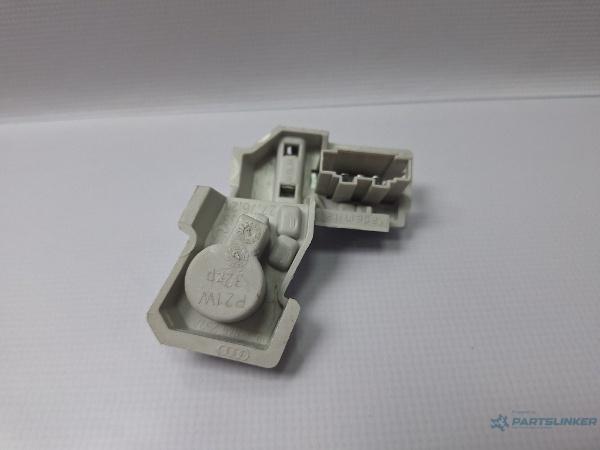 Soclu stop haion stanga AUDI A3 II Sportback (8PA) [ 2004 - 2015 ] TDI 16V (BKD, CBAB, CFFB, CLJA) 103KW|140HP OEM 8P4945257A