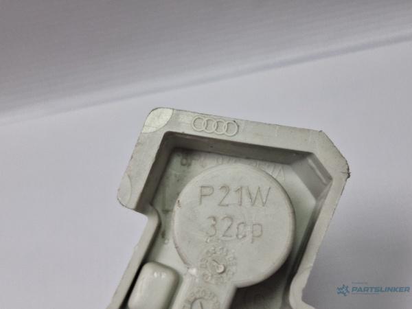 Soclu stop haion stanga AUDI A3 II Sportback (8PA) [ 2004 - 2015 ] TDI 16V (BKD, CBAB, CFFB, CLJA) 103KW|140HP OEM 8P4945257A