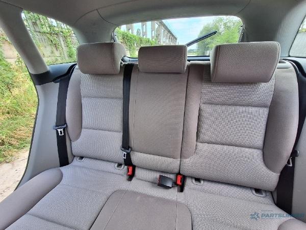 Bancheta spate AUDI A3 II (8P1) [ 2003 - 2013 ] TDI (BKC, BLS, BXE) 77KW|105HP OEM 8P0885405AS
