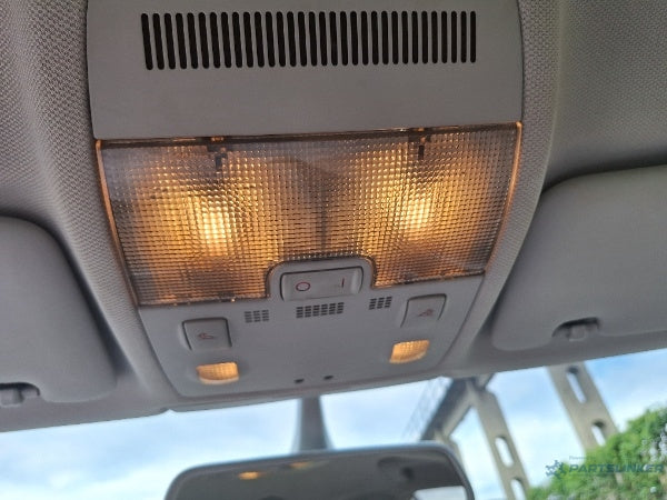 Plafoniera lumini AUDI A3 II (8P1) [ 2003 - 2013 ] TDI (BKC, BLS, BXE) 77KW|105HP 8E0947135D