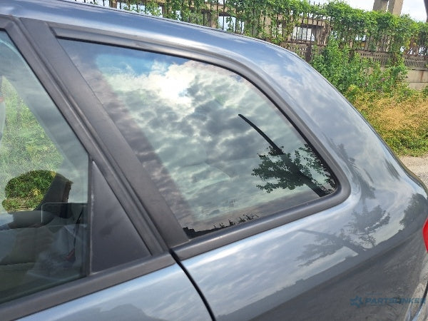 Geam fix lateral stanga spate AUDI A3 II (8P1) [ 2003 - 2013 ] TDI (BKC, BLS, BXE) 77KW|105HP 8P4845299B