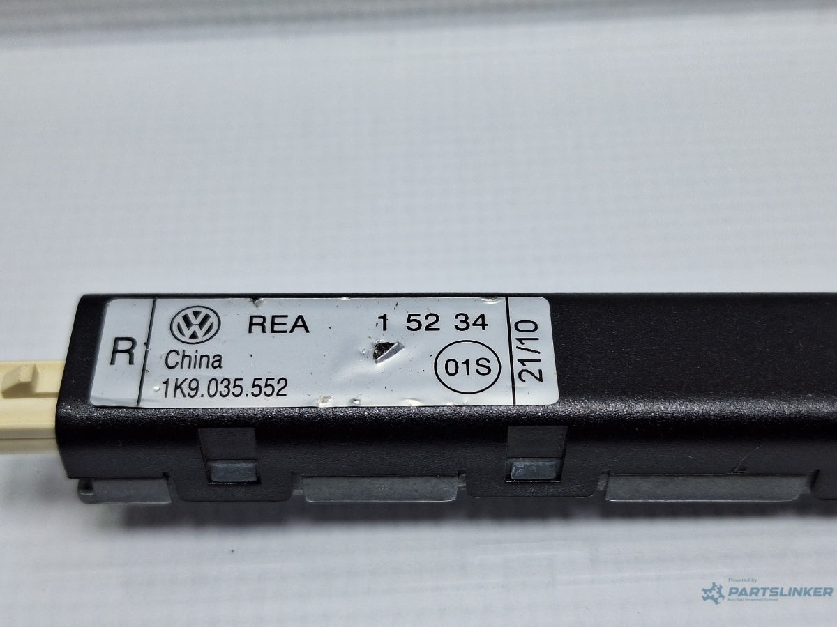 Amplificator antena VOLKSWAGEN GOLF VI Variant (AJ5) [ 2009 - 2013 ] TDI (CAYC) 77KW|105HP