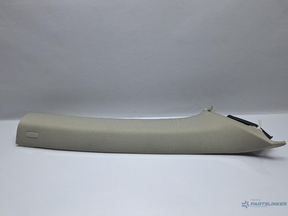 Ornament stalp parbriz dreapta VOLKSWAGEN GOLF VI Variant (AJ5) [ 2009 - 2013 ] TDI (CAYC) 77KW|105HP OEM 1K9867234A