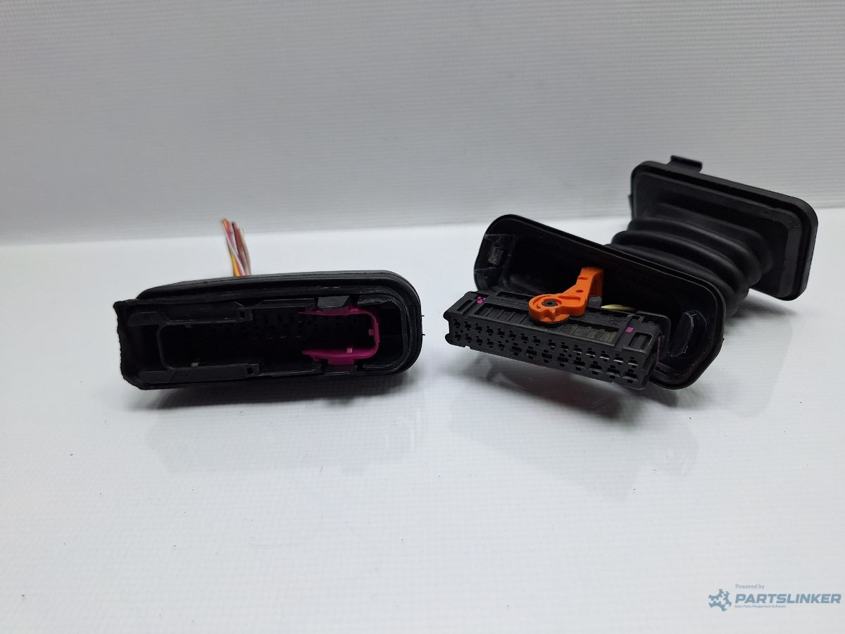 Mufe conectori usa spate VOLKSWAGEN GOLF VI Variant (AJ5) [ 2009 - 2013 ] TDI (CAYC) 77KW|105HP 1K0864239 , 1K0937702C