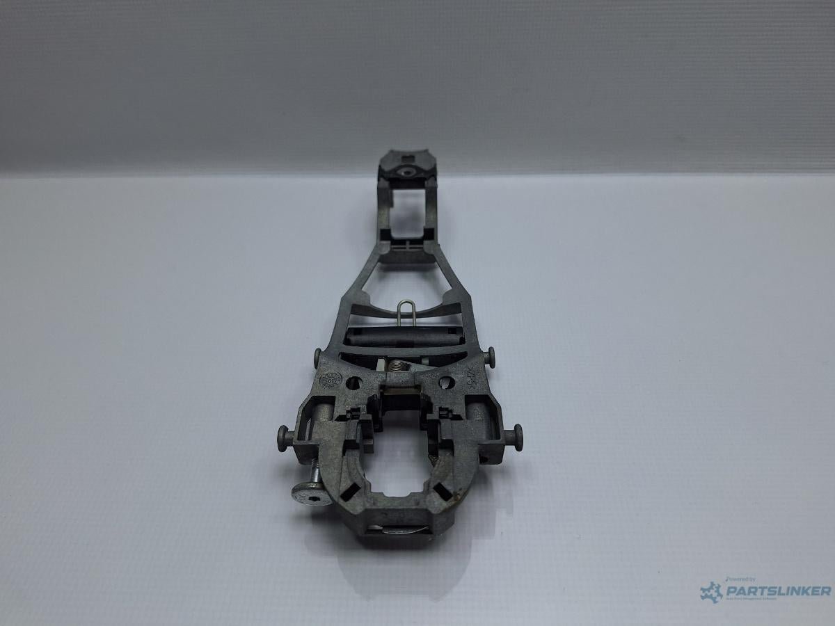 Maner/suport exterior usa dreapta VOLKSWAGEN GOLF VI Variant AJ5 2009 - 2013 TDI CAYC 1K0837886A