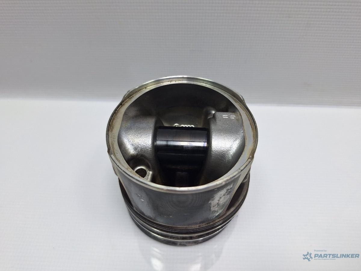Piston VOLKSWAGEN PASSAT Variant (3C5) [ 2005 - 2011 ] TDI (CAYC) 77KW|105HP MAHLE 79L98 OEM 03L107065J
