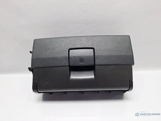 Sertar scaun dreapta AUDI A3 II Sportback (8PA) [ 2004 - 2015 ] TDI 16V (BKD, CBAB, CFFB, CLJA) 103KW|140HP 8P0881578