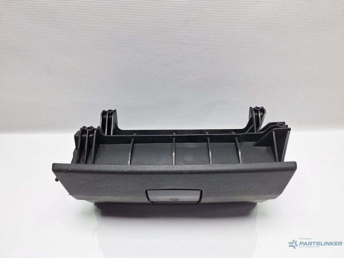 Sertar scaun dreapta AUDI A3 II Sportback (8PA) [ 2004 - 2015 ] TDI 16V (BKD, CBAB, CFFB, CLJA) 103KW|140HP OEM 8P0881578