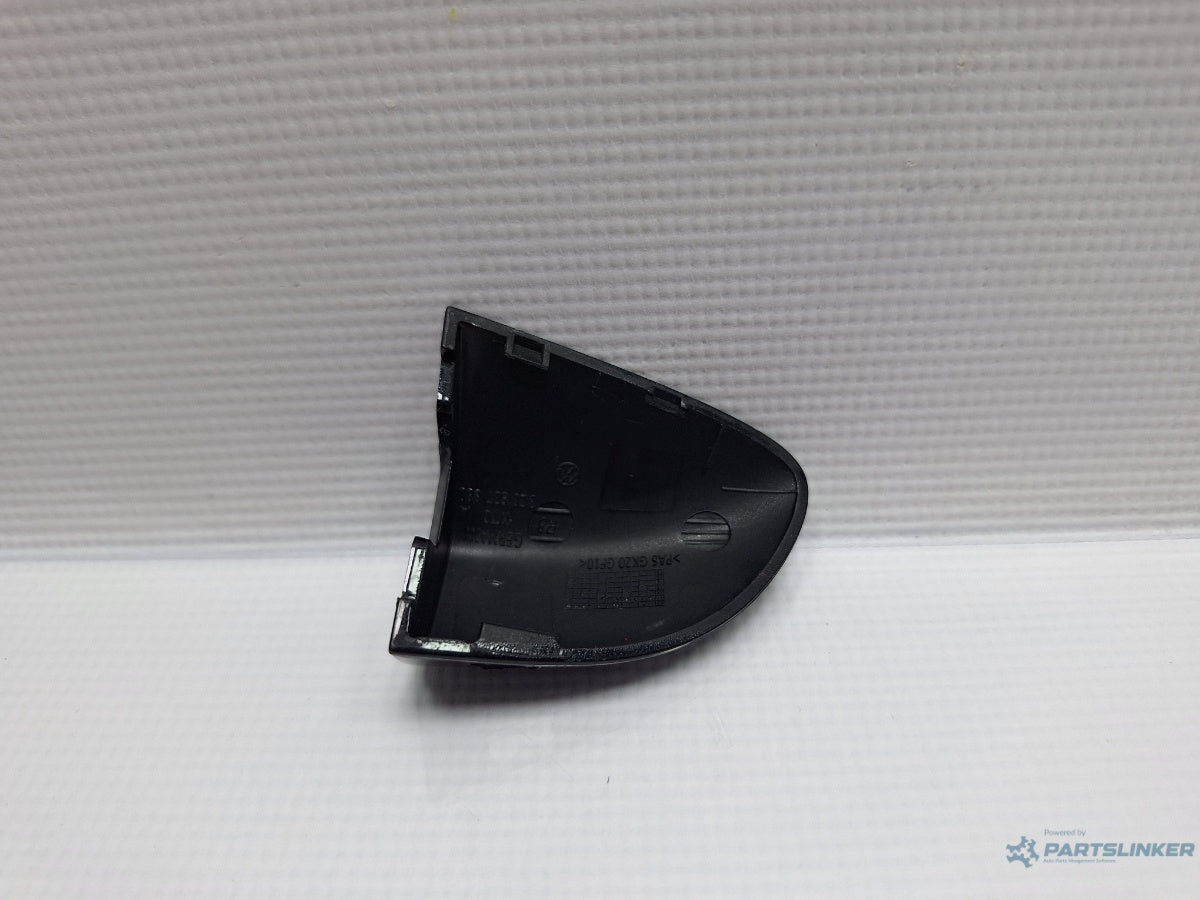 Capac butuc usa dreapta VOLKSWAGEN PASSAT Variant (3C5) [ 2005 - 2011 ] TDI (BMP) 103KW|140HP 3C0837880A