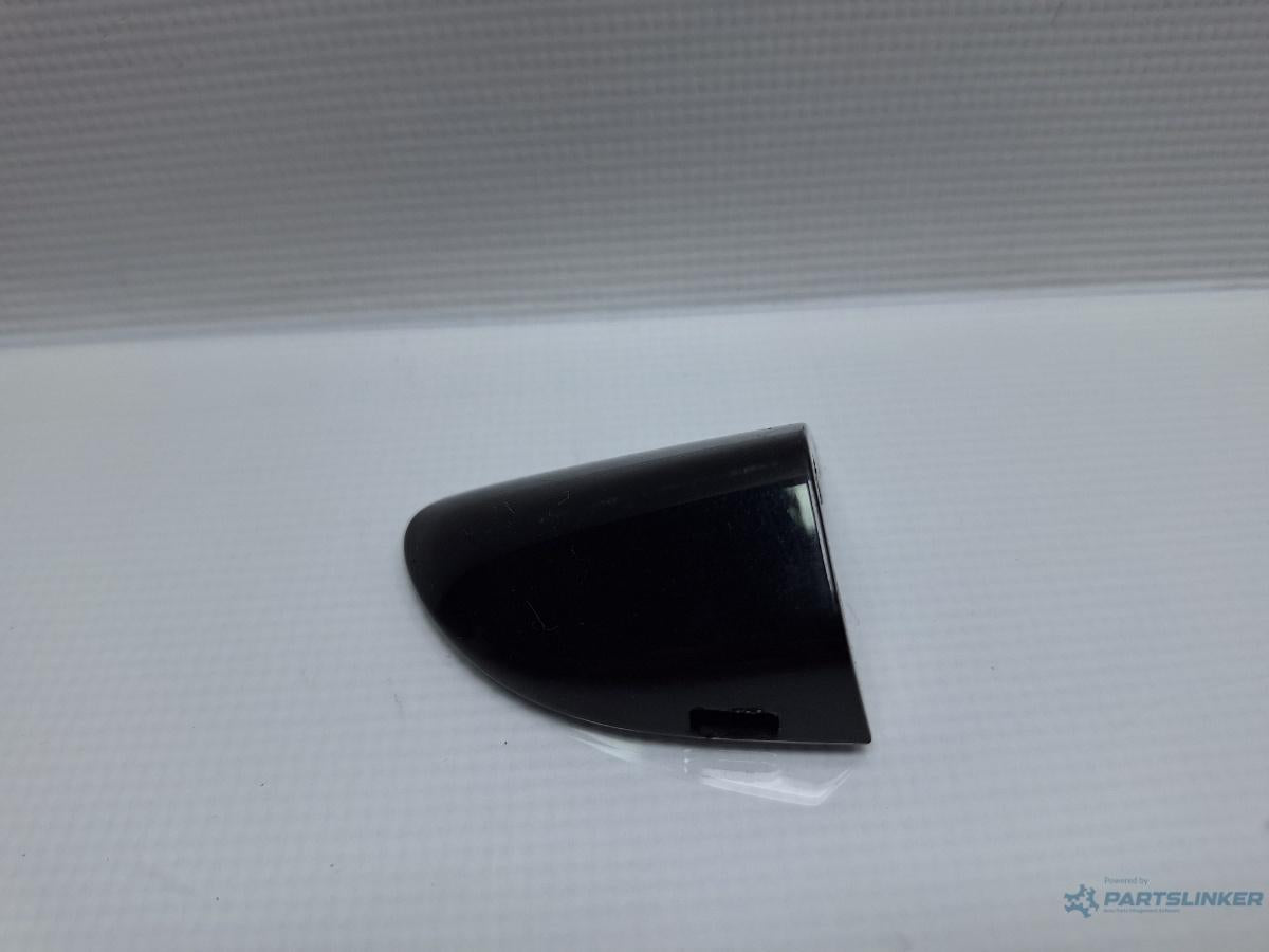 Capac butuc usa dreapta VOLKSWAGEN PASSAT Variant (3C5) [ 2005 - 2011 ] TDI (BMP) 103KW|140HP OEM 3C0837880A