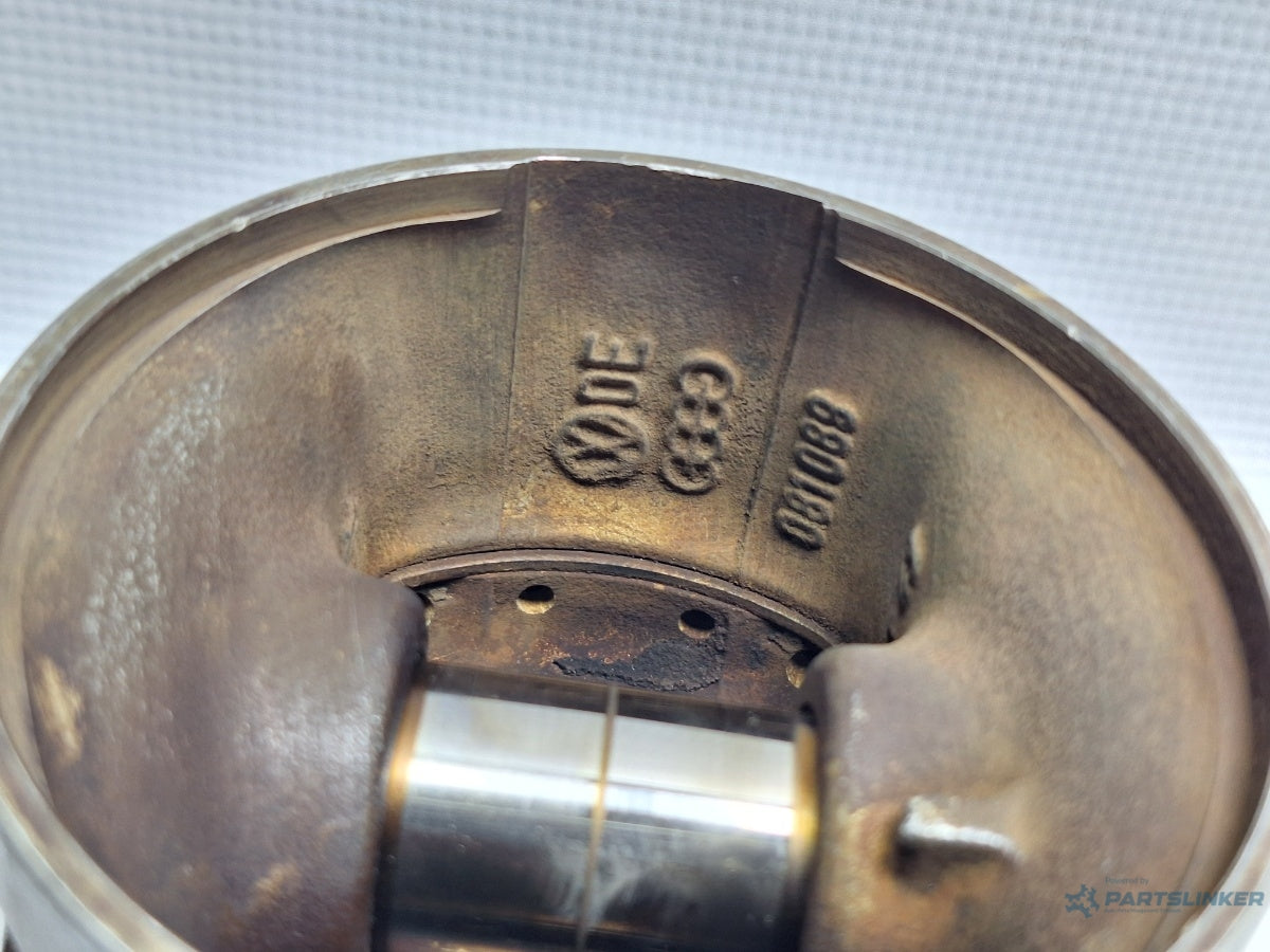 Piston VOLKSWAGEN VENTO (1H2) [ 1991 - 1998 ] 1.8 (AAM) 55KW|75HP 030107065R