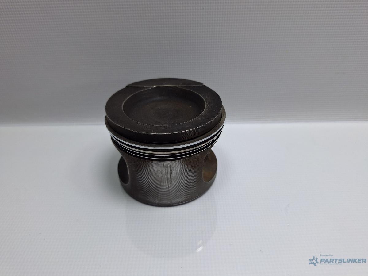 Piston VOLKSWAGEN VENTO (1H2) [ 1991 - 1998 ] 1.8 (AAM) 55KW|75HP OEM 030107065R