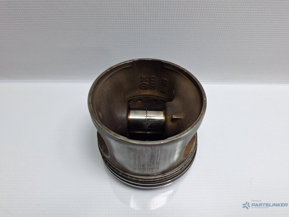 Piston VOLKSWAGEN VENTO (1H2) [ 1991 - 1998 ] 1.8 (AAM) 55KW|75HP OEM 030107065R