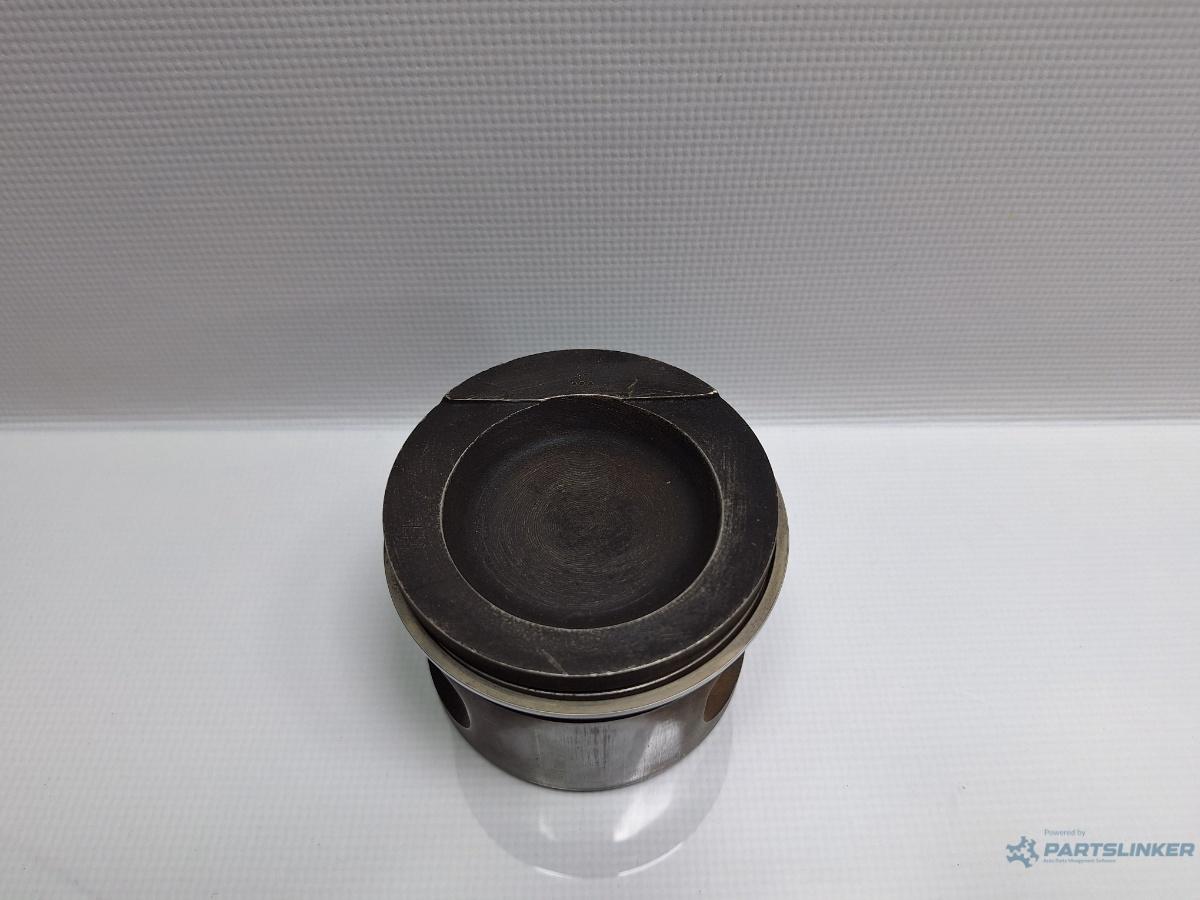 Piston VOLKSWAGEN VENTO (1H2) [ 1991 - 1998 ] 1.8 (AAM) 55KW|75HP OEM 030107065R