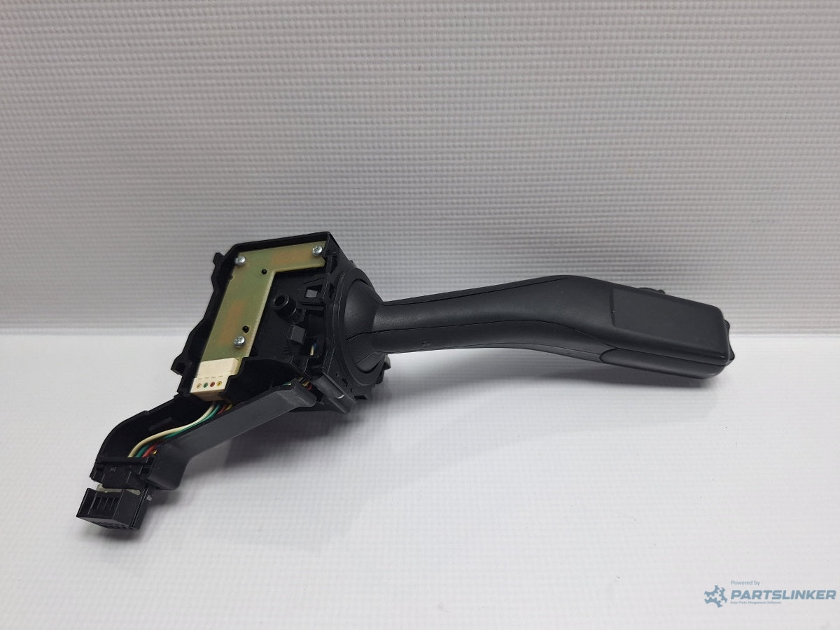 Maneta semnalizare VOLKSWAGEN TOURAN (1T1, 1T2) [ 2003 - 2010 ] TDI (BMN) 125KW|170HP 1K0953513A