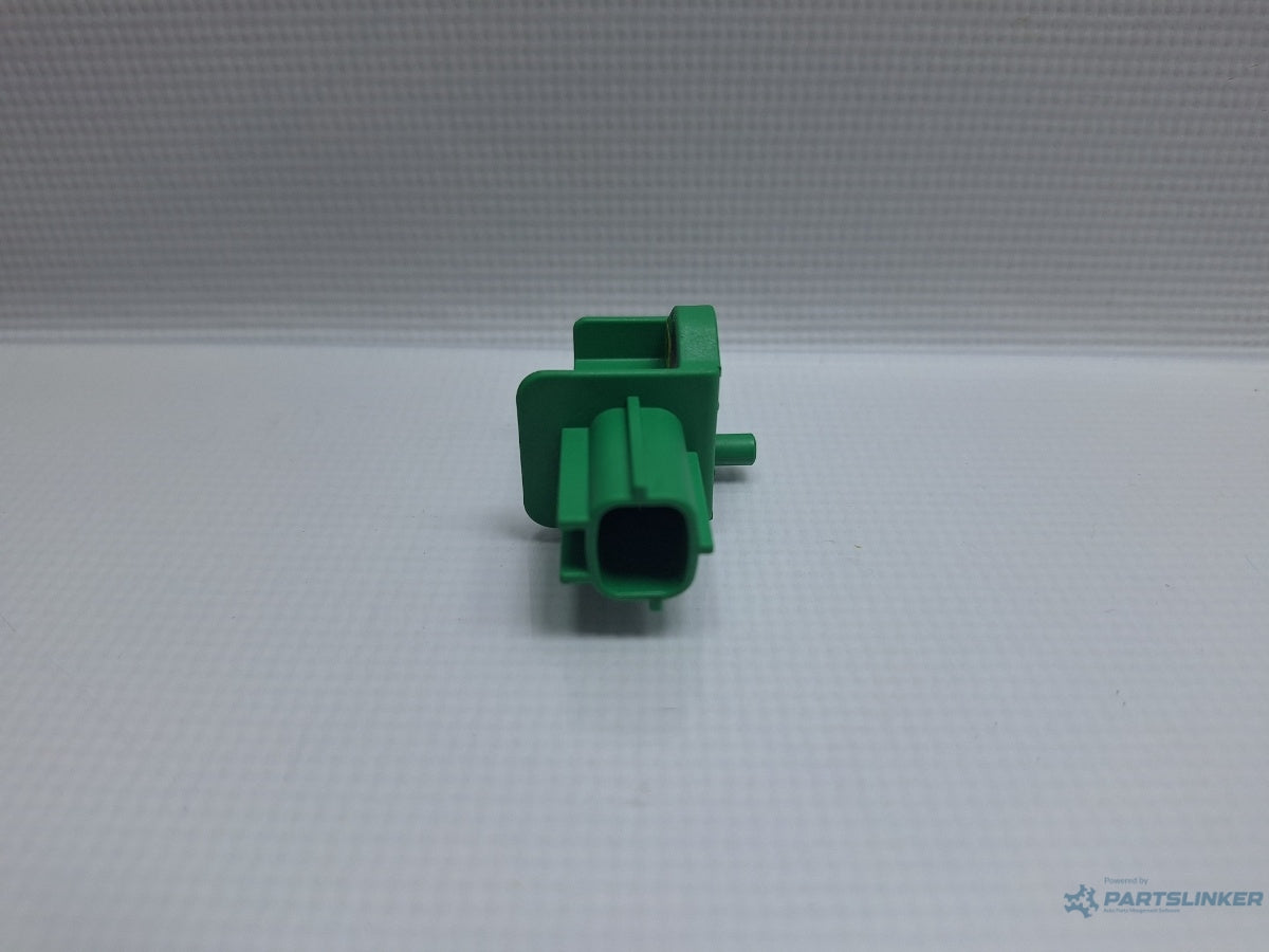 Senzor impact airbag VOLKSWAGEN TOURAN (1T1, 1T2) [ 2003 - 2010 ] TDI (BMN) 125KW|170HP 5M0909606A