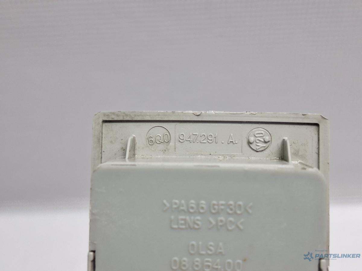 Plafoniera lumini pasageri VOLKSWAGEN TOURAN (1T1, 1T2) [ 2003 - 2010 ] TDI (BMN) 125KW|170HP OEM 6Q0947291A