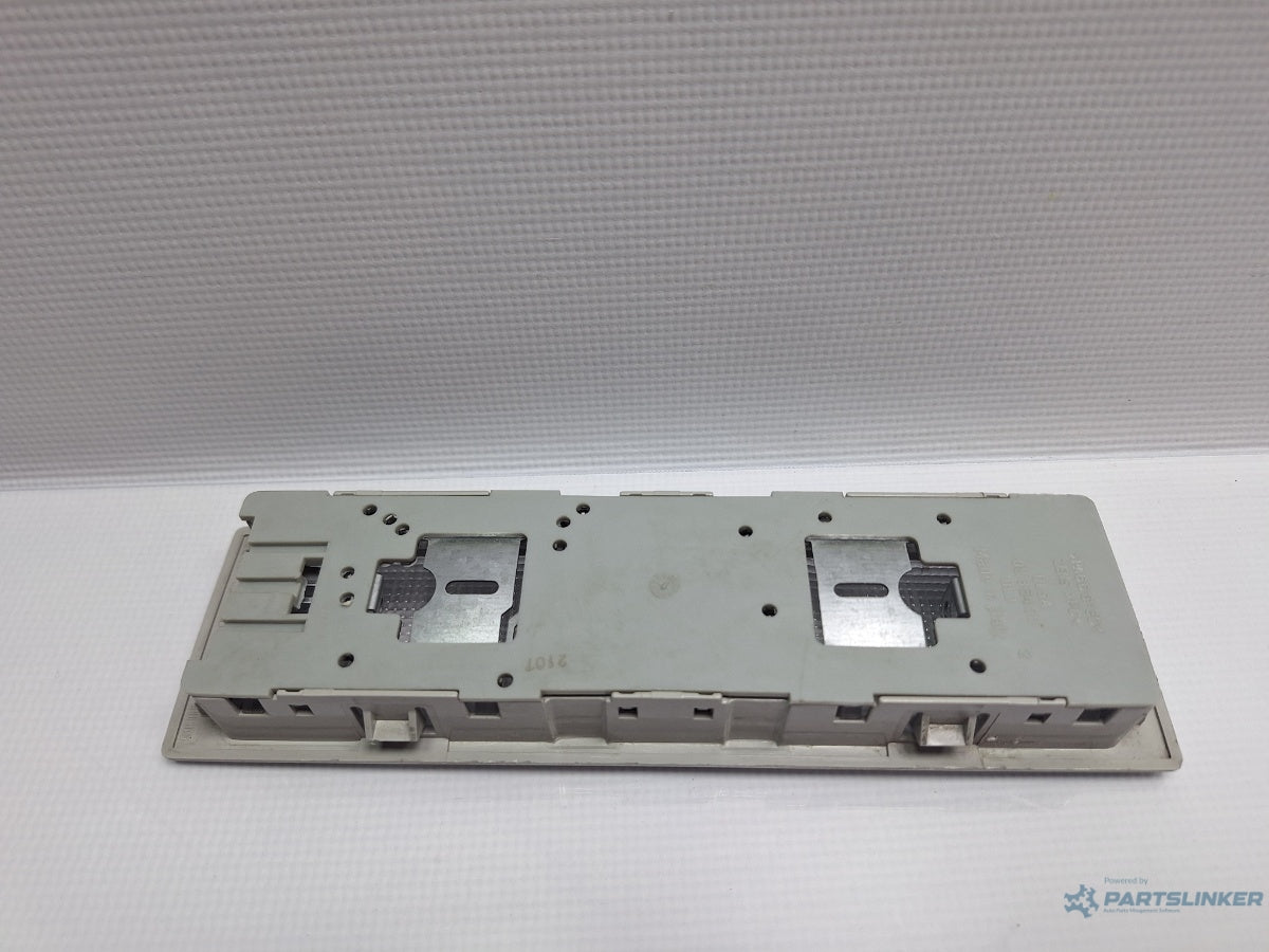 Plafoniera lumini pasageri VOLKSWAGEN TOURAN (1T1, 1T2) [ 2003 - 2010 ] TDI (BMN) 125KW|170HP 6Q0947291A