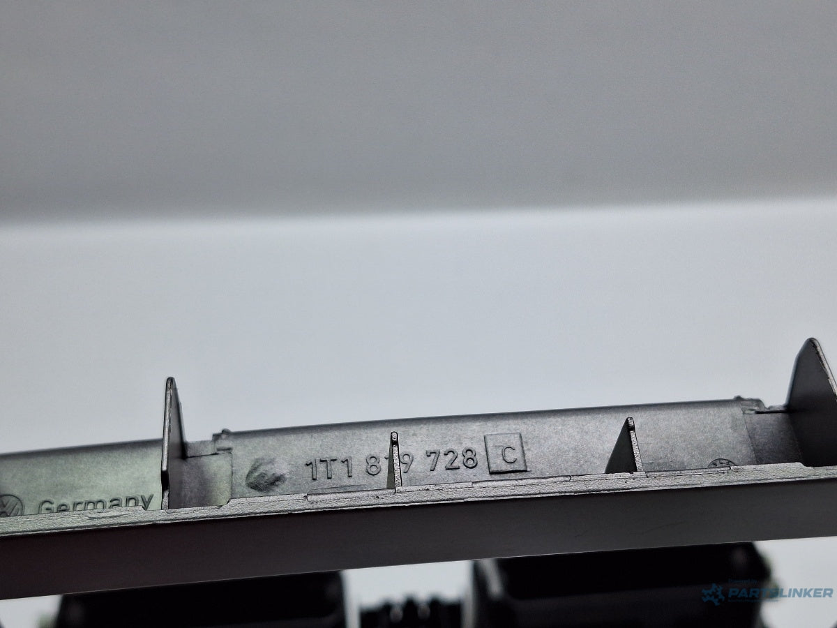 Guri ventilatie centrale VOLKSWAGEN TOURAN (1T1, 1T2) [ 2003 - 2010 ] TDI (BMN) 125KW|170HP 1T1819728C