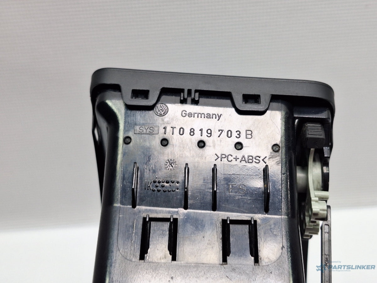 Gura ventilatie stanga VOLKSWAGEN TOURAN (1T1, 1T2) [ 2003 - 2010 ] TDI (BMN) 125KW|170HP 1T0819703B